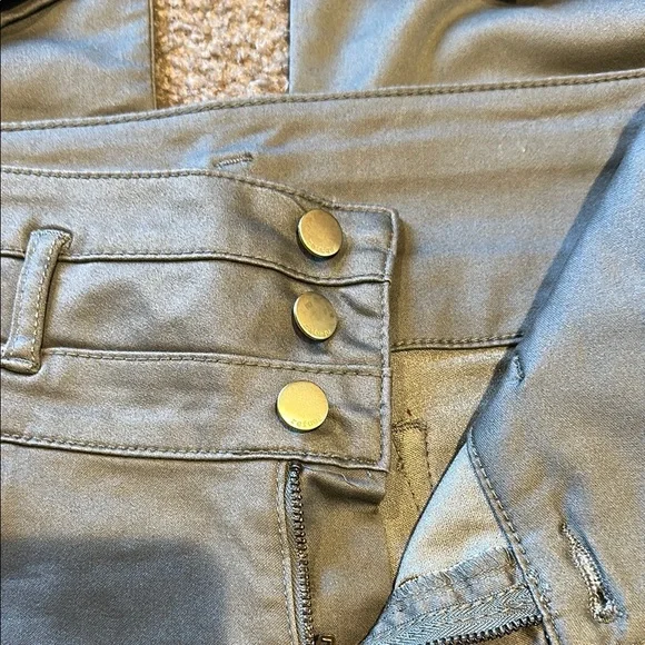 ❄️ 5/$5 ❄️ Refuge Olive Straight Leg pants - Picture 2 of 4